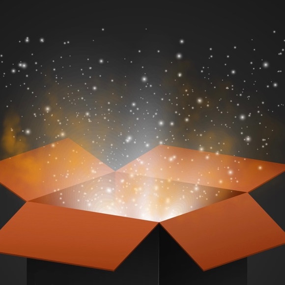 25 piece BULK LOT Labor Day Clear Out! ⚡️📦 Mystery Box for Women, Men, etc! - Picture 3 of 8